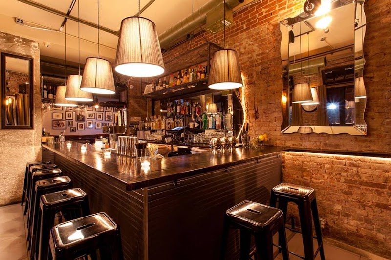 Charlies Bar & Kitchen